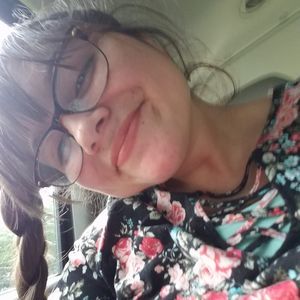 Meet your Posher, Tia